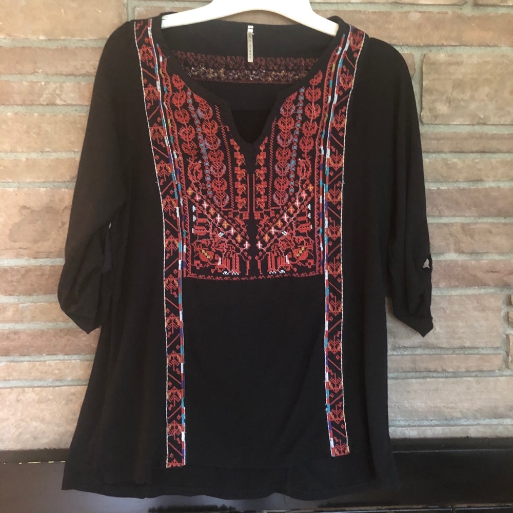 Nine 1 Eight Embroidered Tunic Blouse